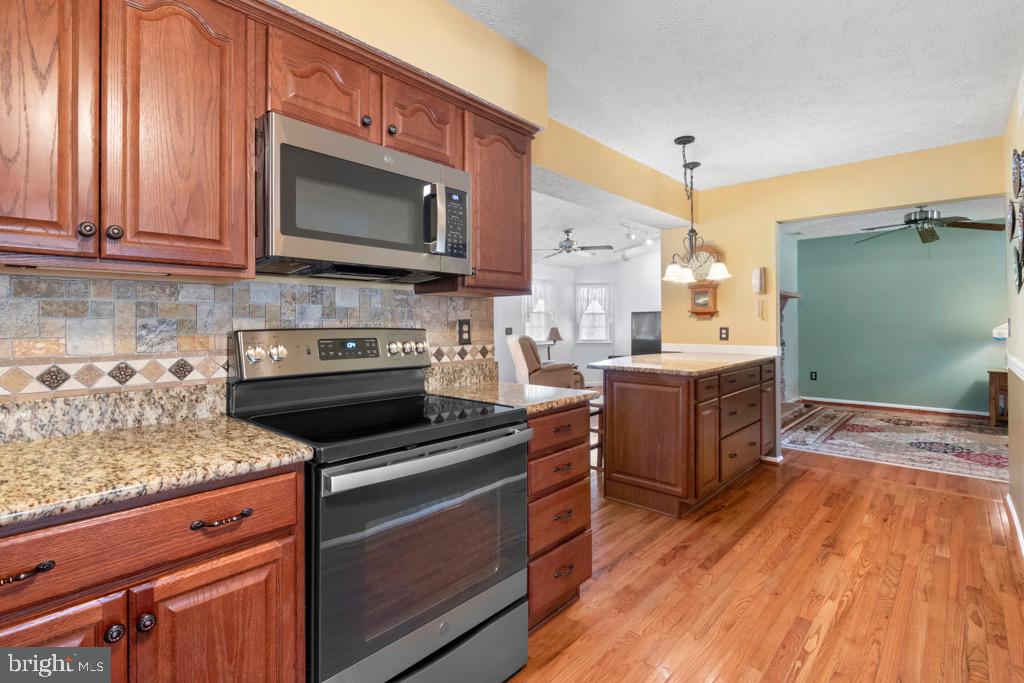 HUNTERS RUN - Residential