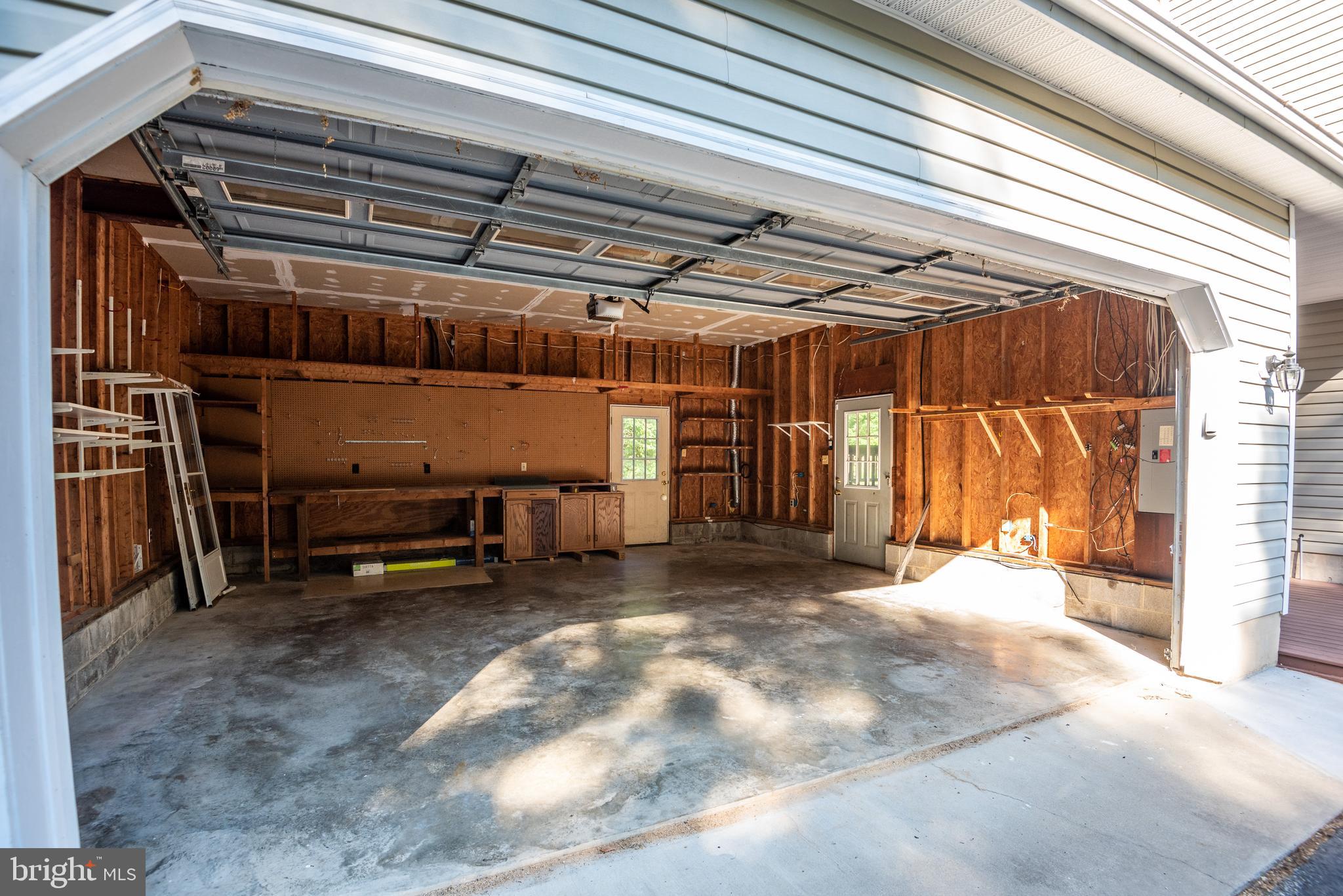 SUMMERWOOD - Residential