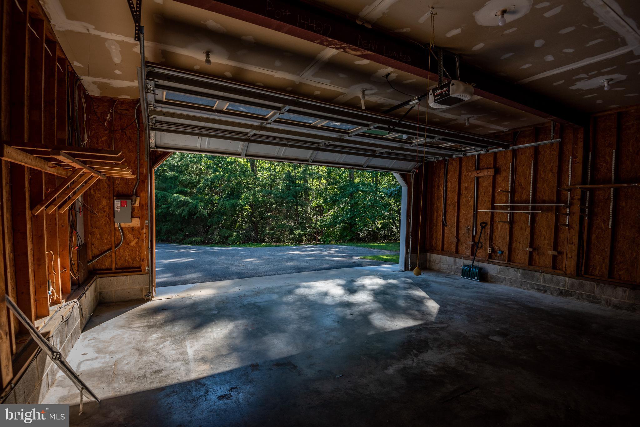 SUMMERWOOD - Residential