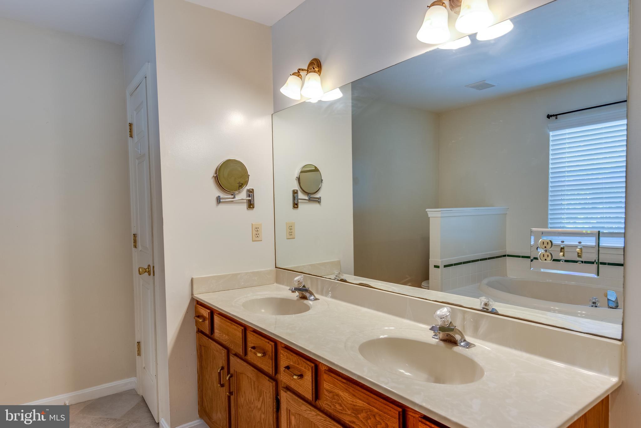 SUMMERWOOD - Residential