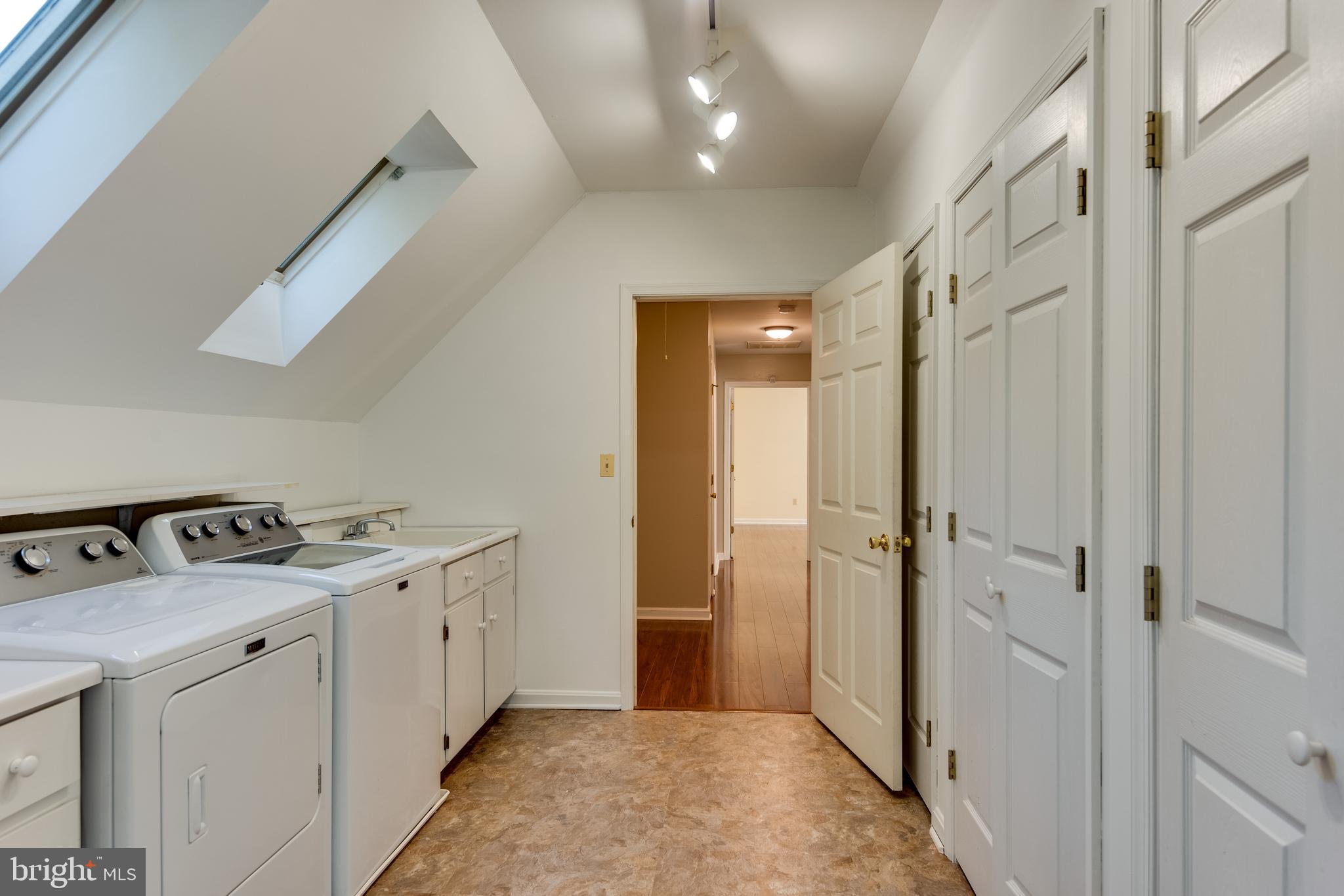 SUMMERWOOD - Residential