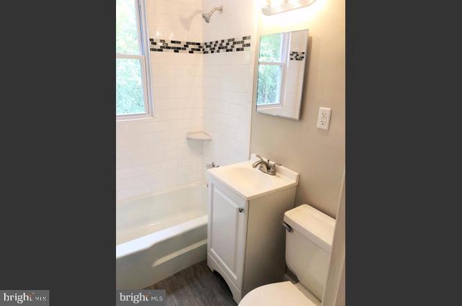 CLINTON - Residential Lease