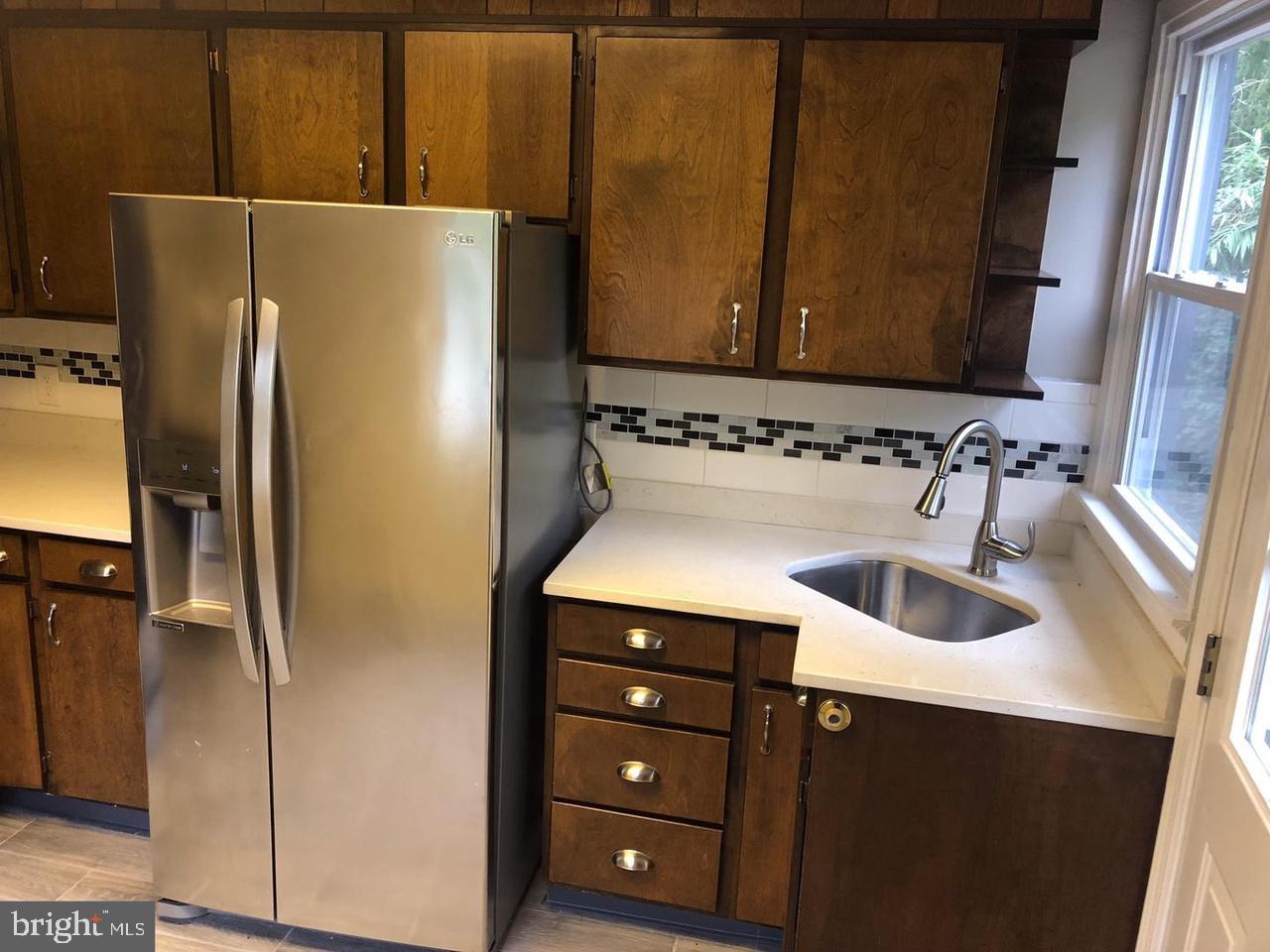 CLINTON - Residential Lease