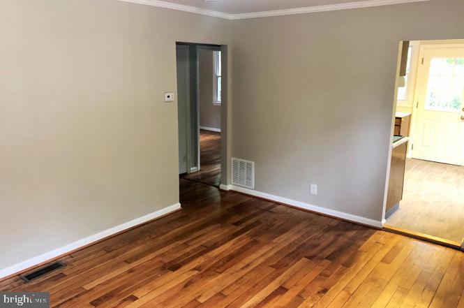 CLINTON - Residential Lease