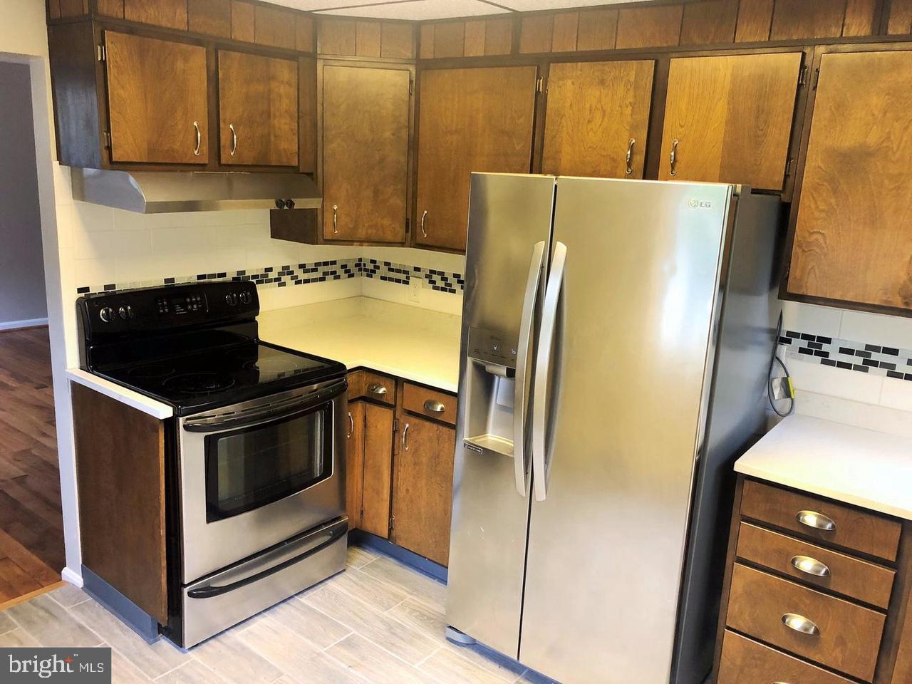 CLINTON - Residential Lease