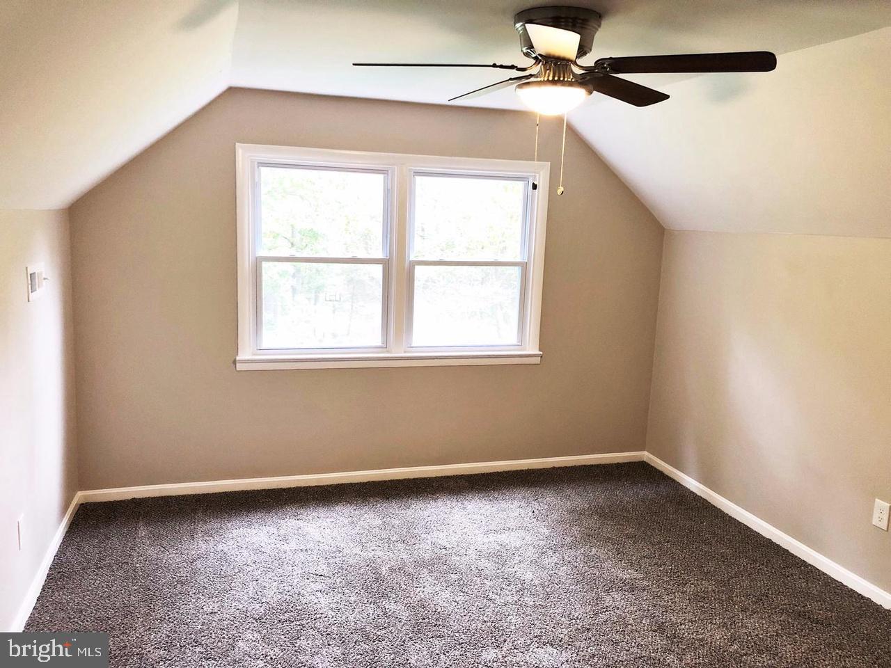 CLINTON - Residential Lease