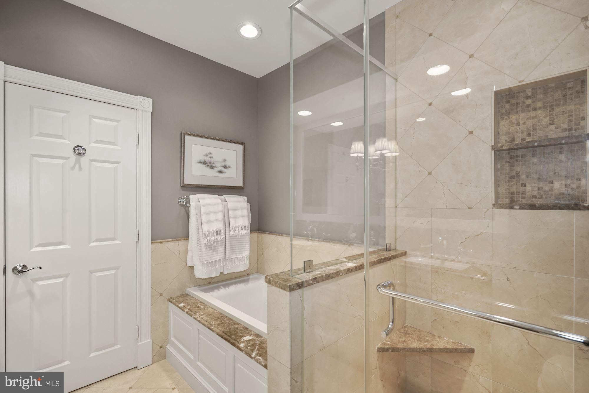 QUEENS ROW - Residential