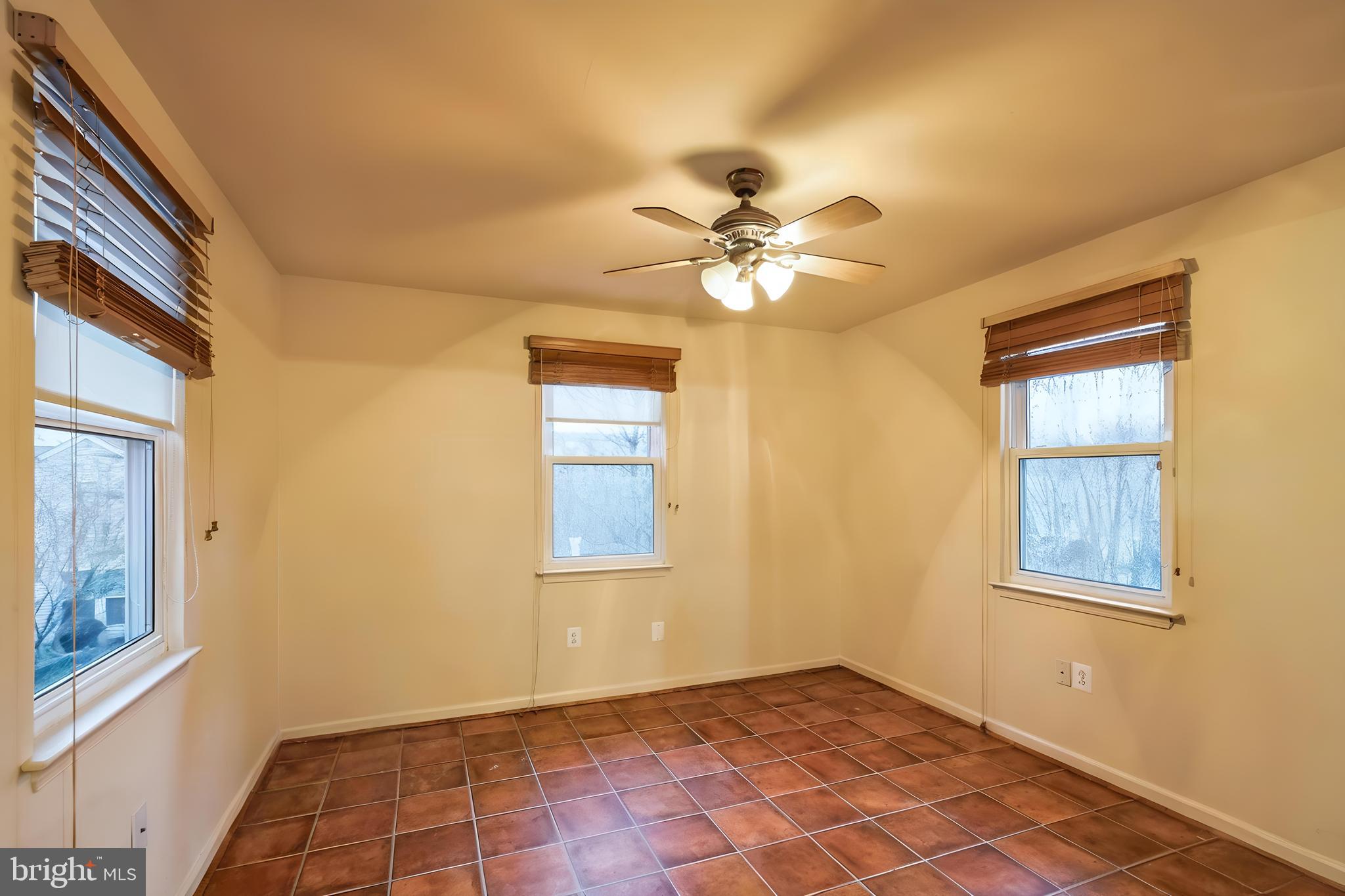 FALLS RUN - Residential