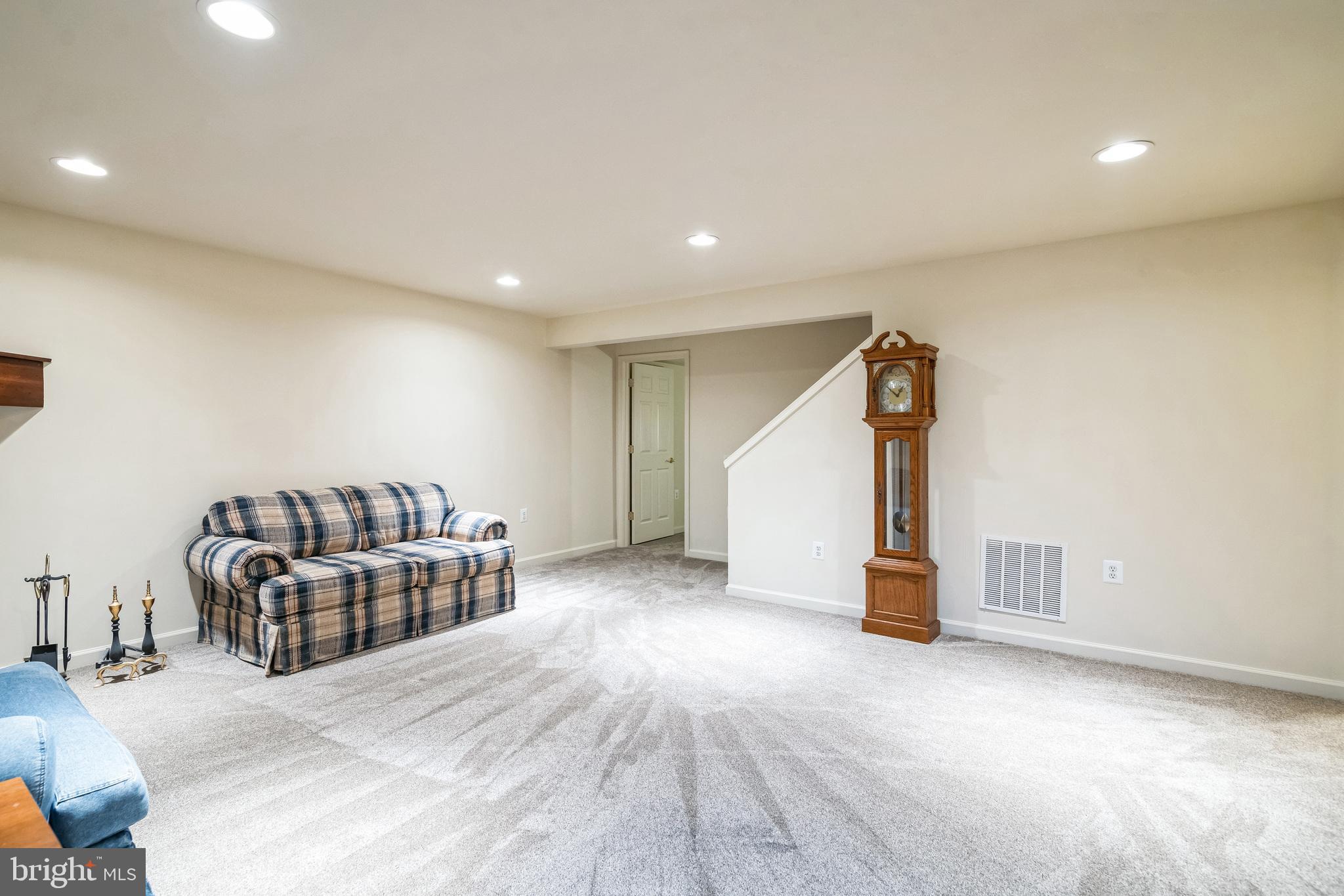 FALLS RUN - Residential