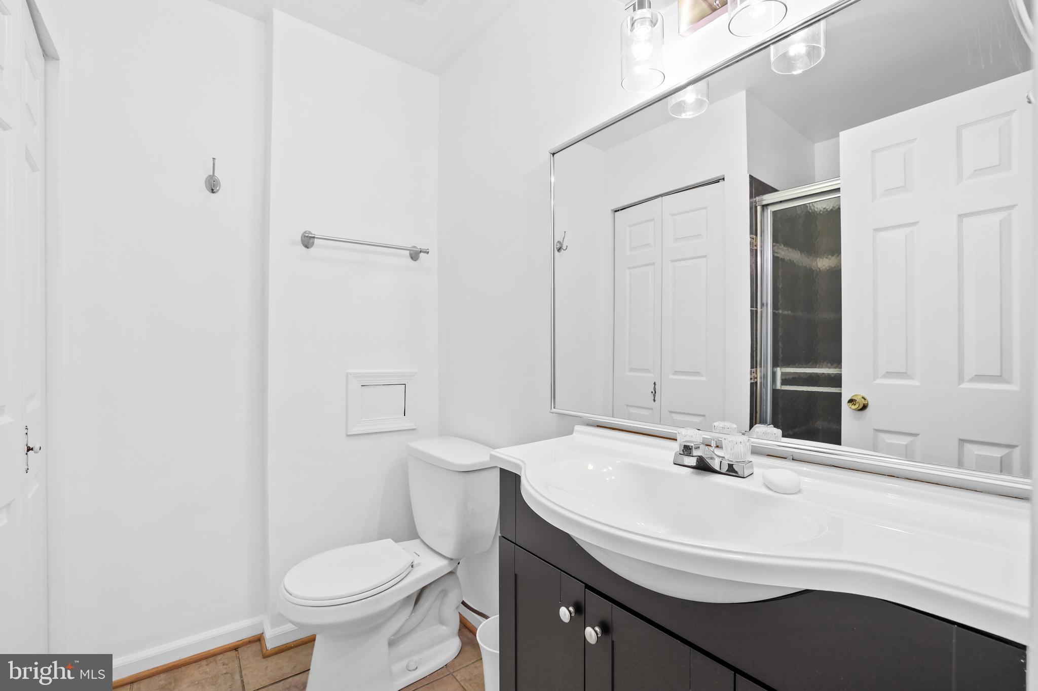 LYNWOOD - Residential Lease