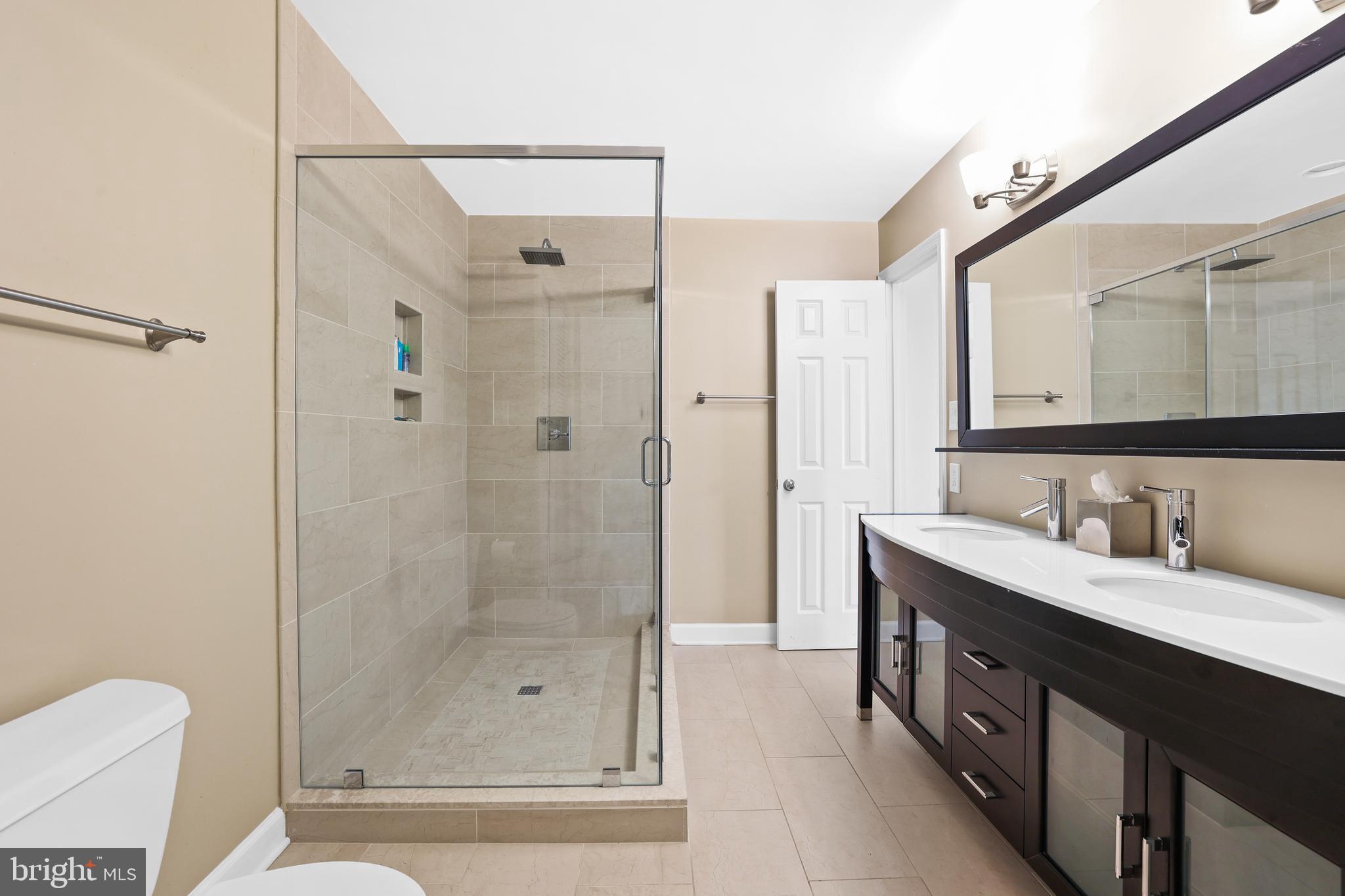 LYNWOOD - Residential Lease