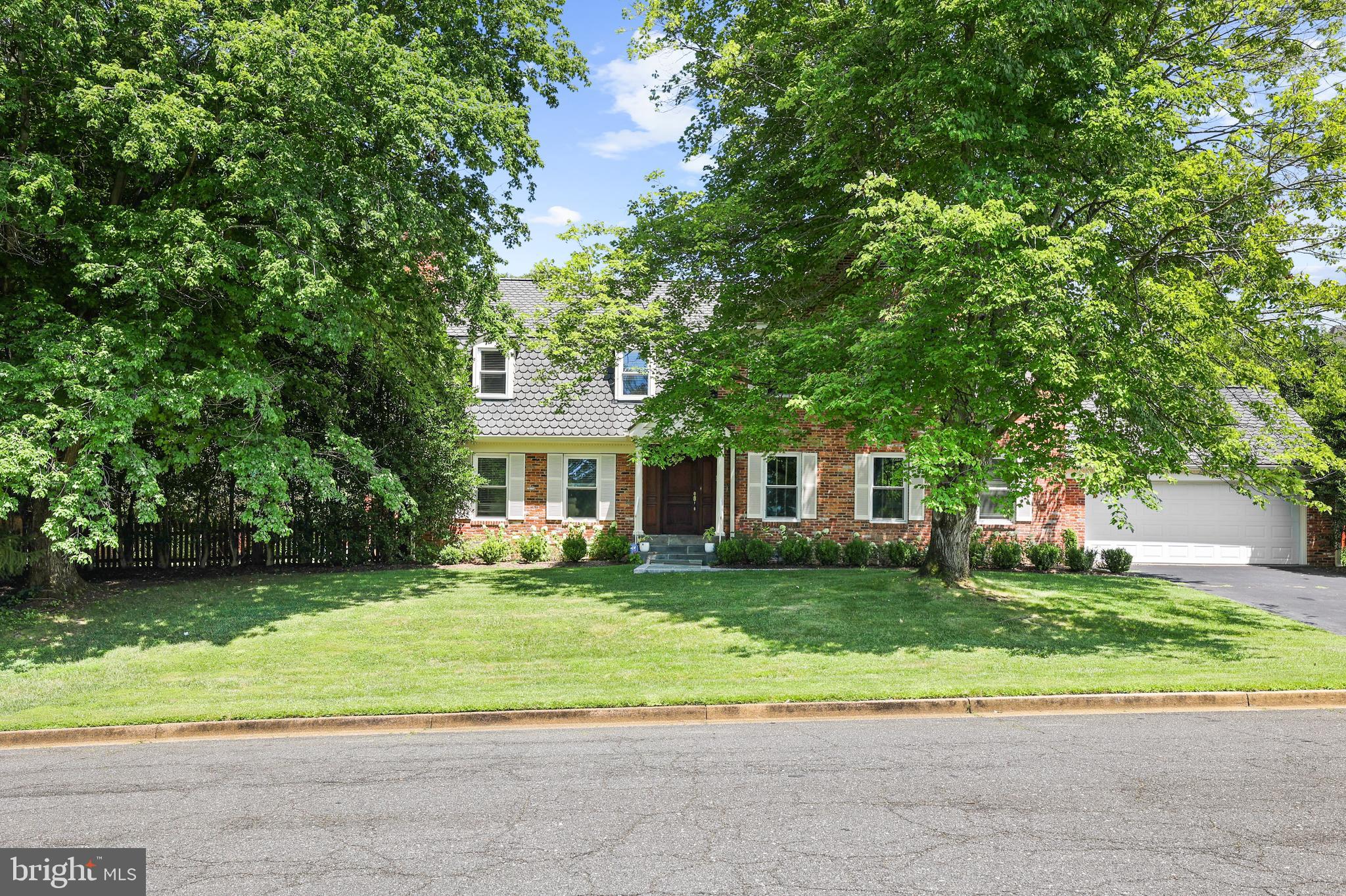 LYNWOOD - Residential Lease