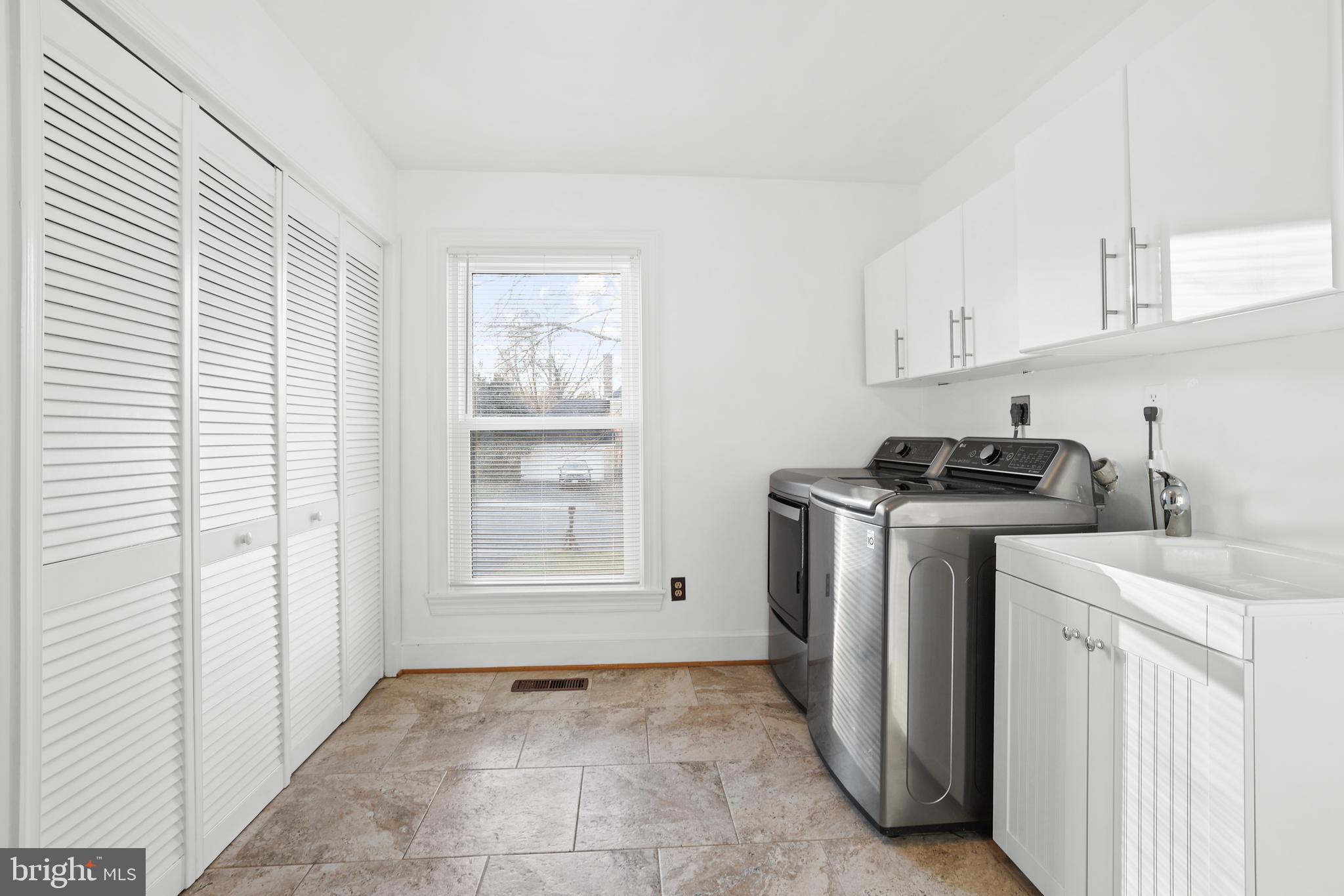 LYNWOOD - Residential Lease