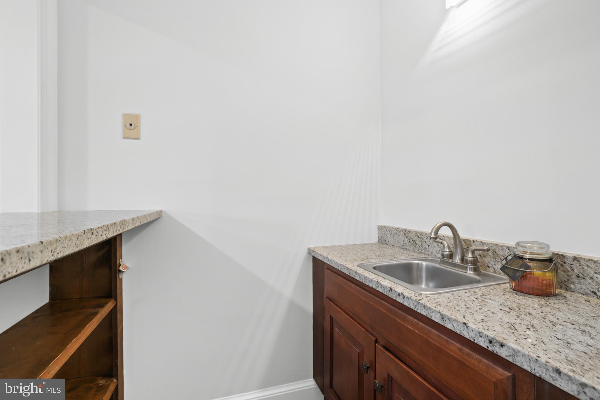 LYNWOOD - Residential Lease