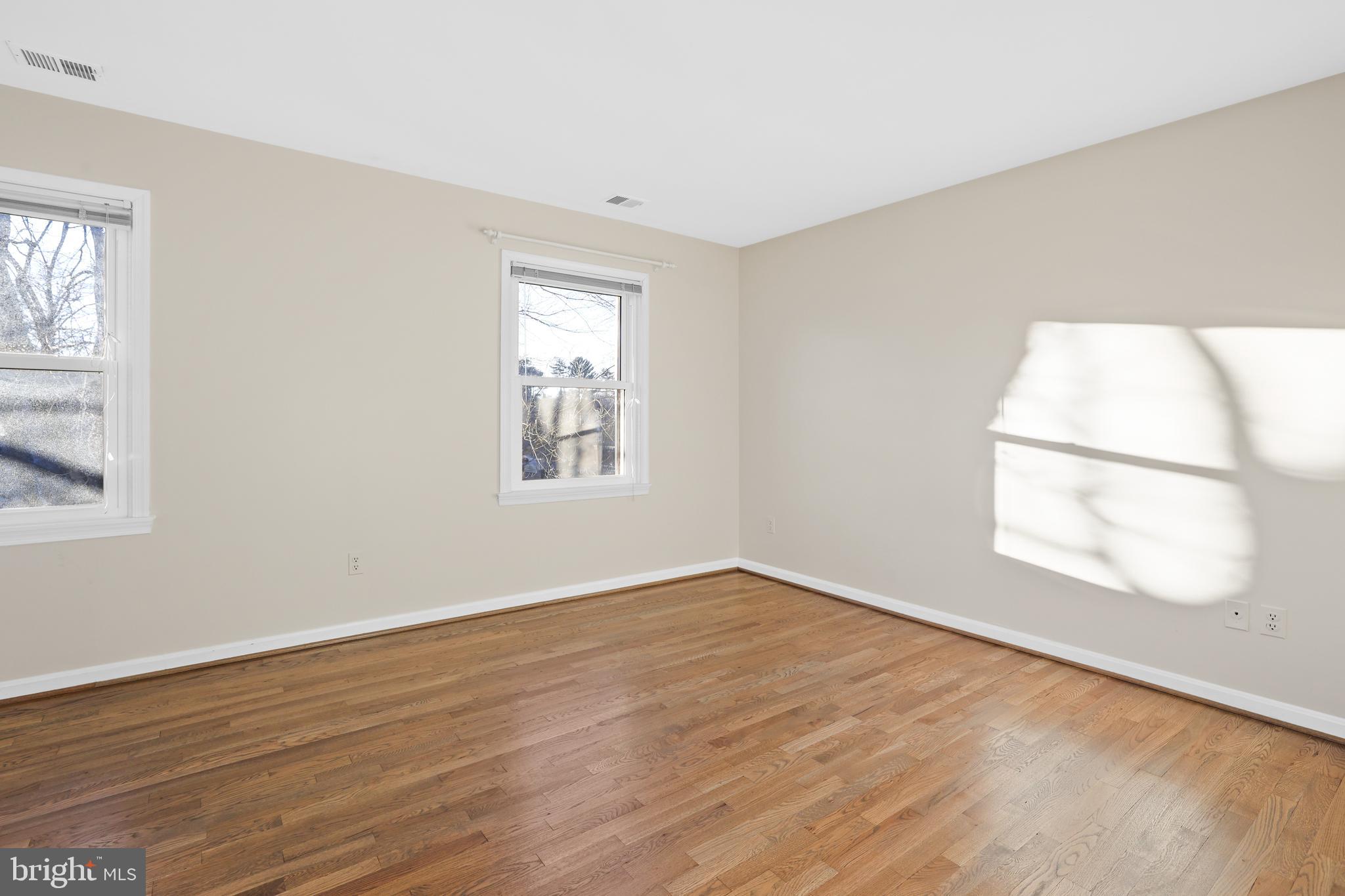 LYNWOOD - Residential Lease