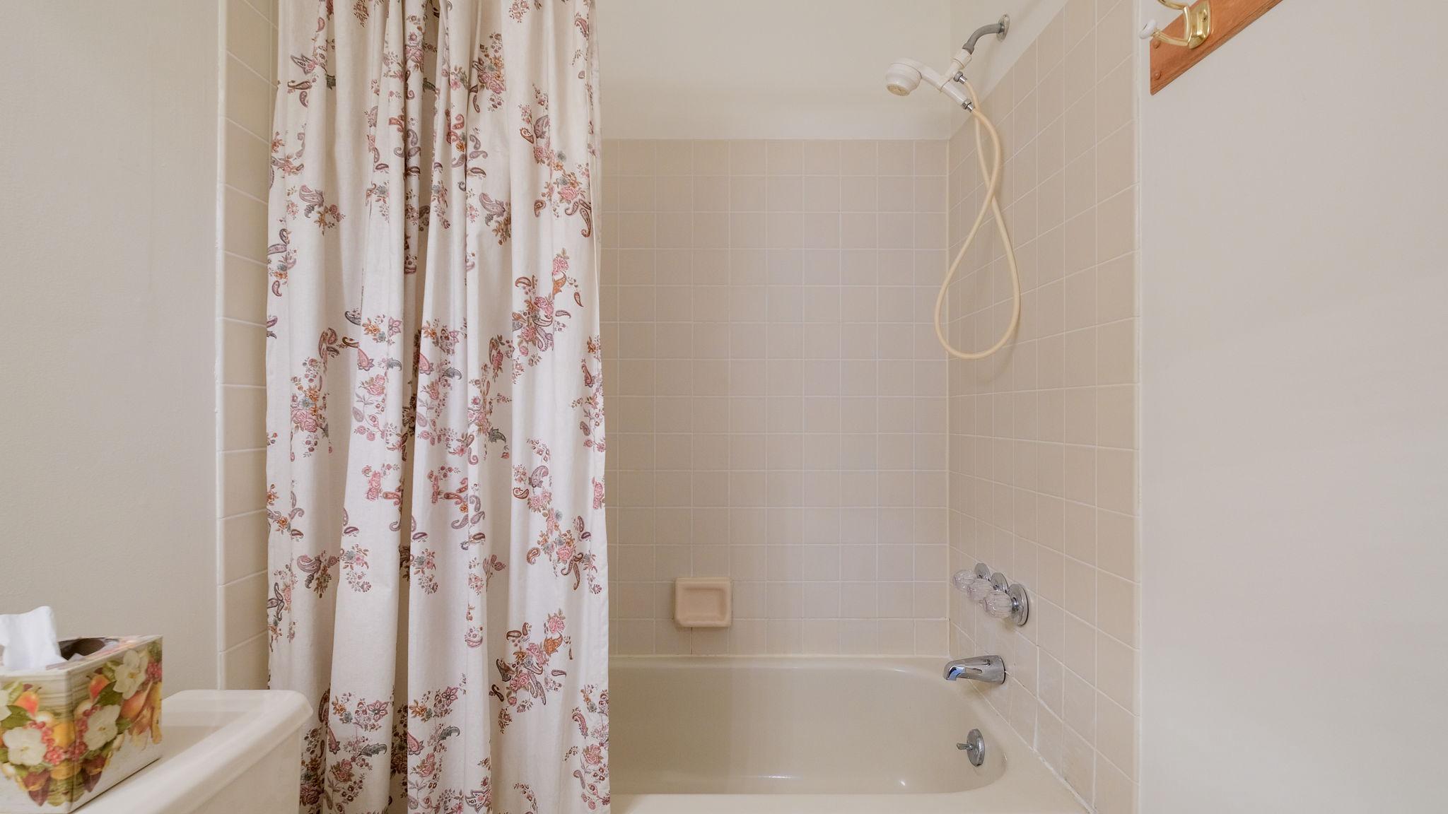 OLDE COLONIAL GREENE - Residential