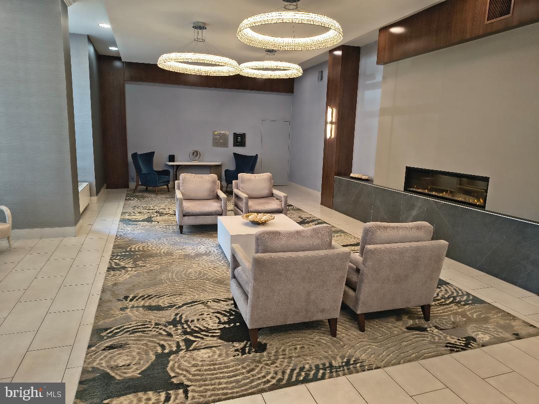 FRIENDSHIP HEIGHTS - Residential