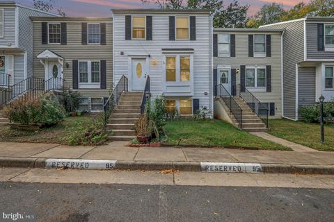 8494 KIRBY STREET MANASSAS VA 20110