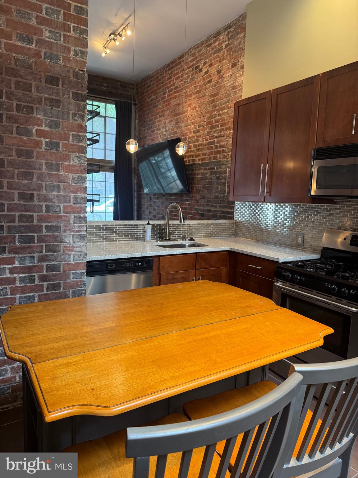 FITLER SQUARE - Residential Lease