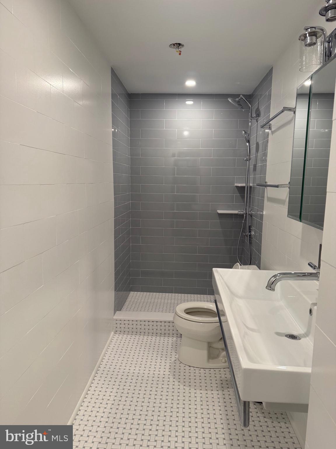 FITLER SQUARE - Residential Lease