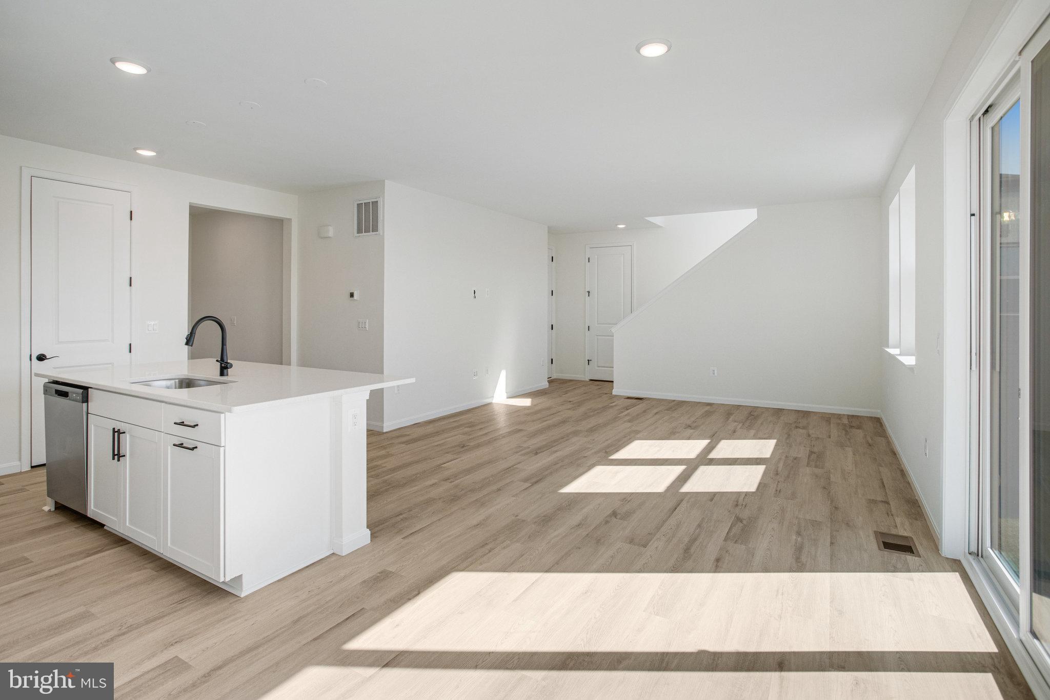 SEASONS AT ROUND MILL MEADOWS - Residential