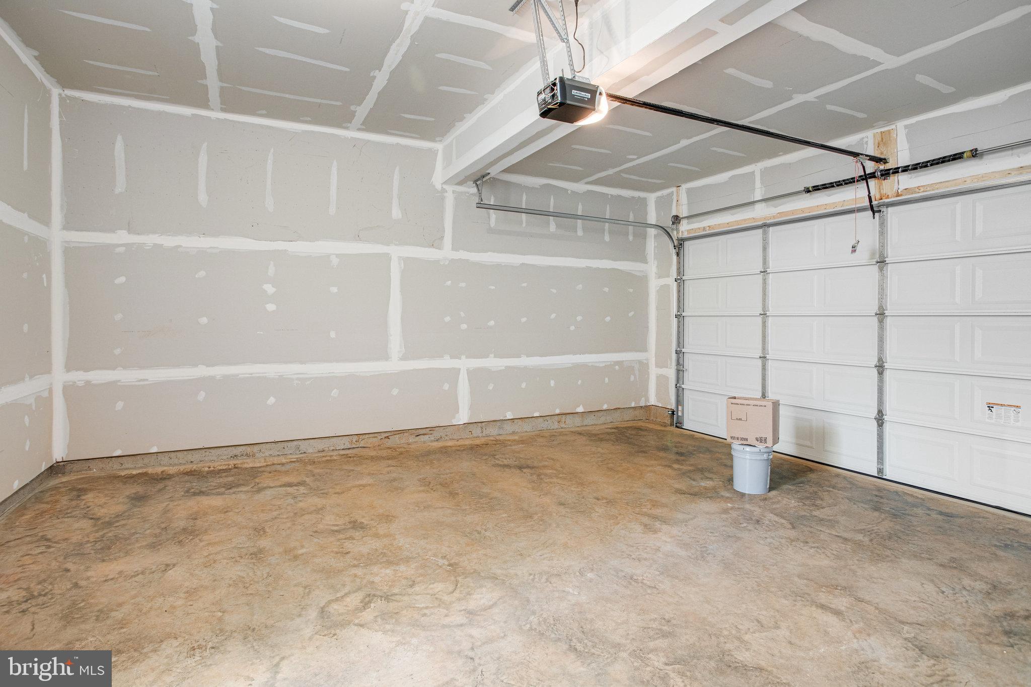 SEASONS AT ROUND MILL MEADOWS - Residential