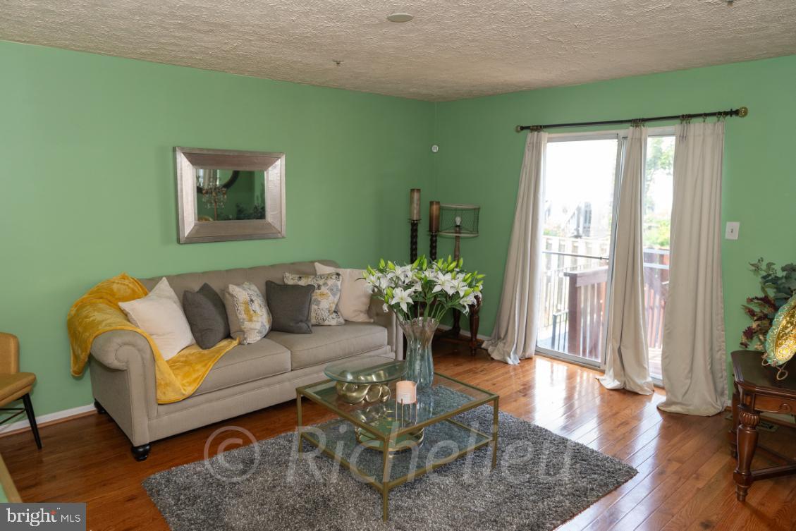 MARLBORO MEADOWS - Residential