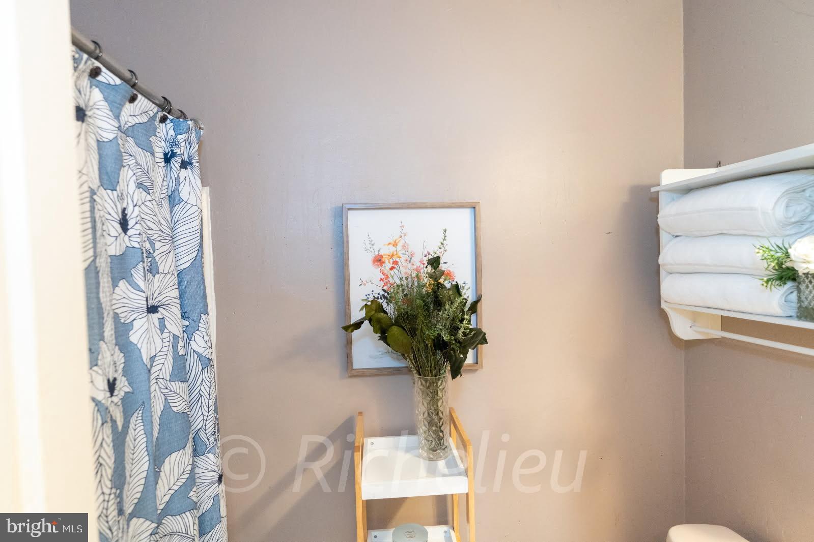 MARLBORO MEADOWS - Residential