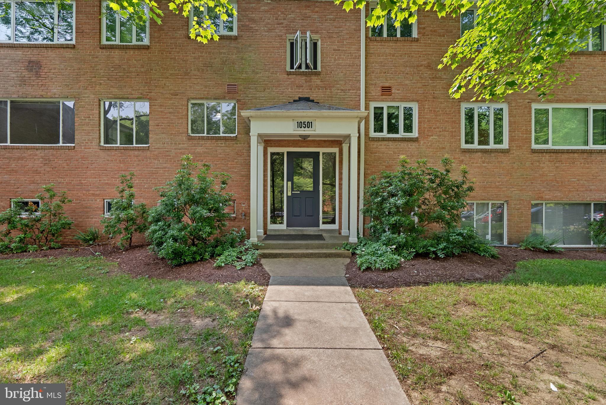 10501 MONTROSE AVENUE M-101