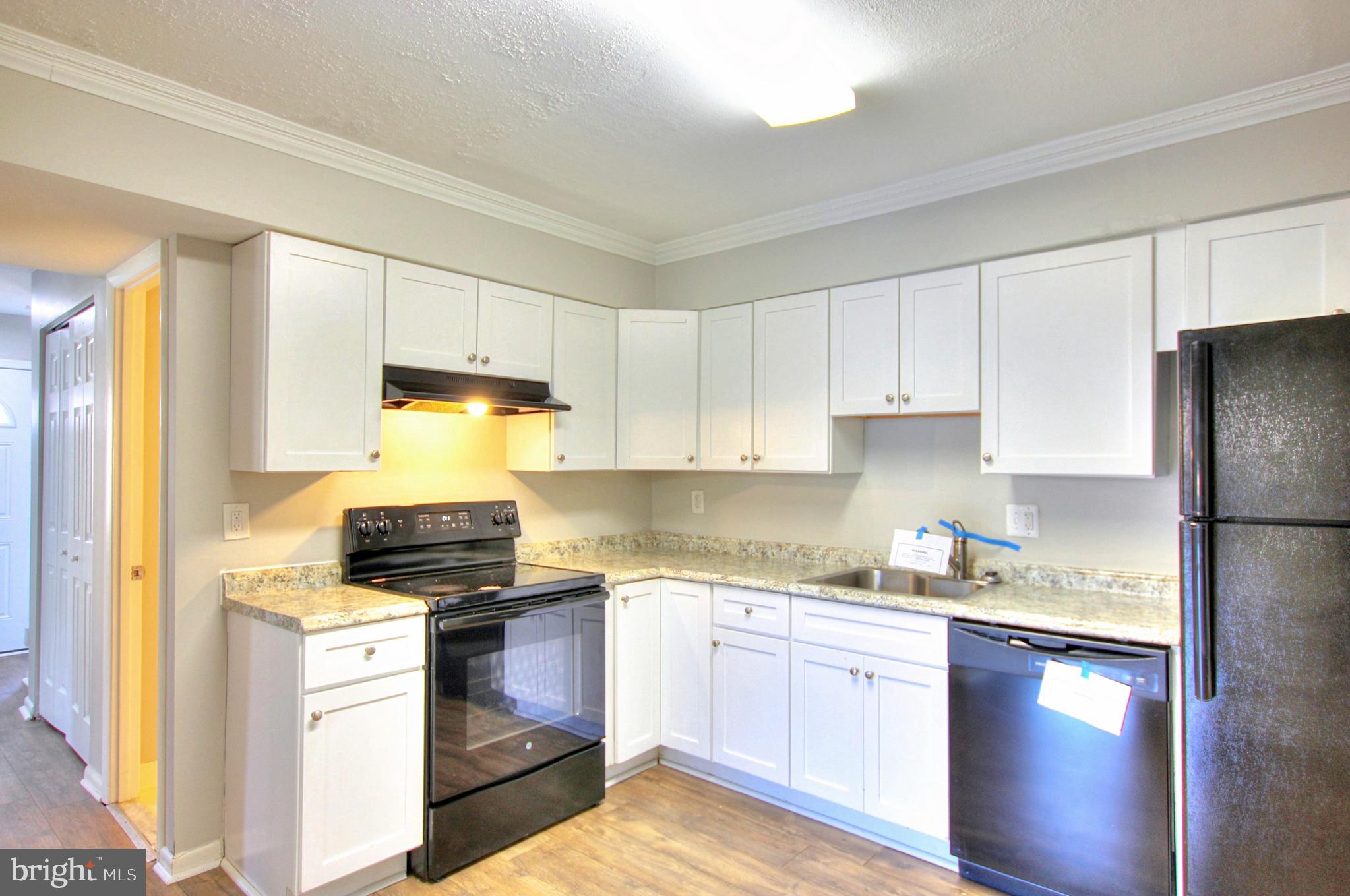 GLEN ORA PLAT THREE - Residential