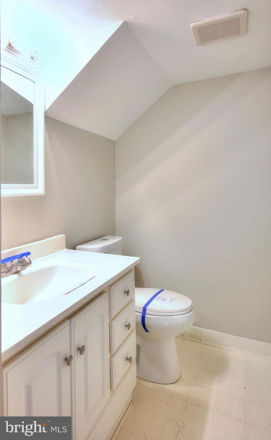 GLEN ORA PLAT THREE - Residential