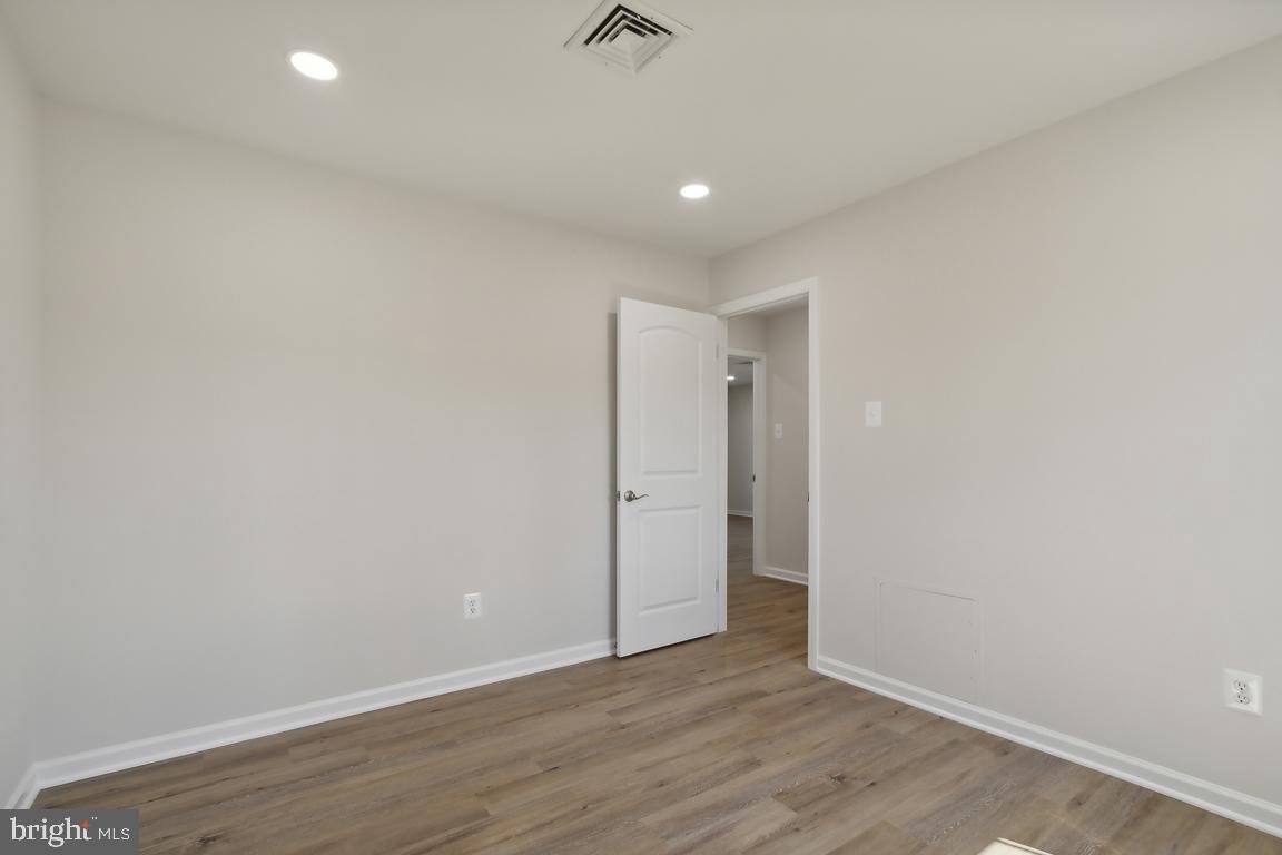 HIDDENBROOK - Residential