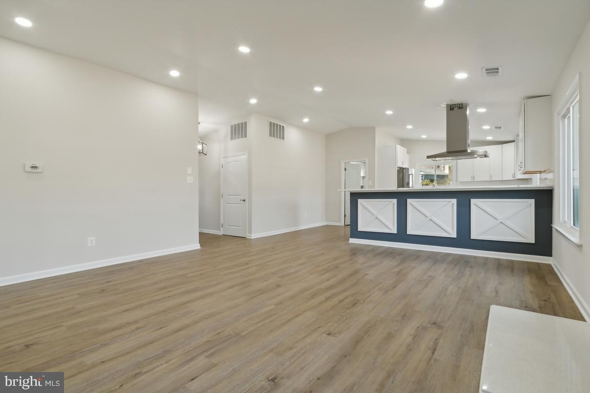 HIDDENBROOK - Residential