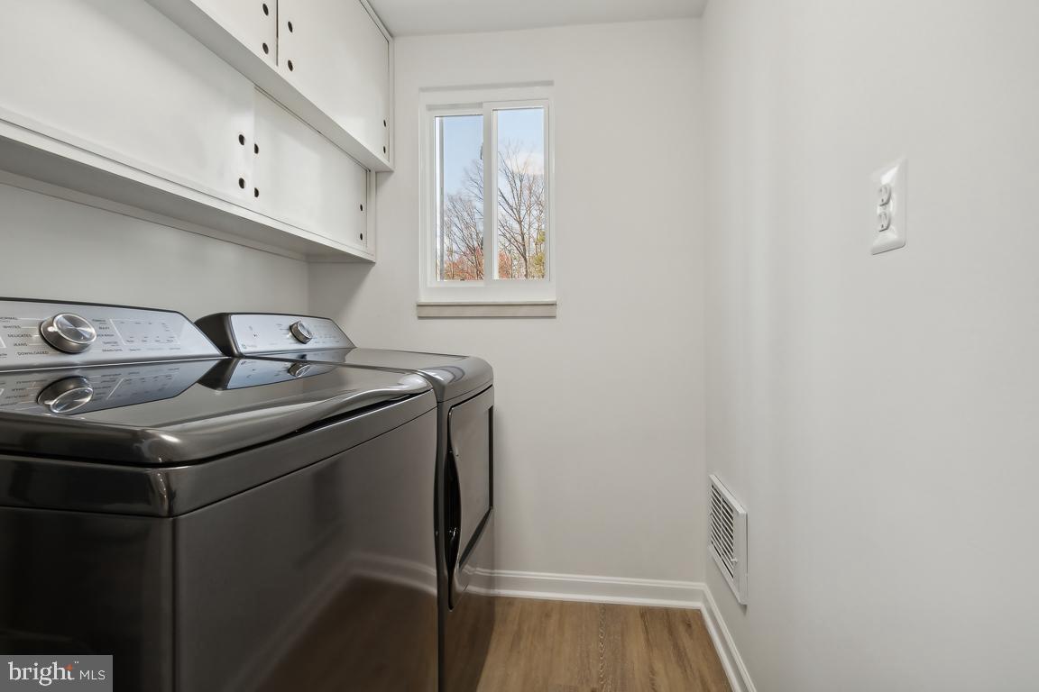 HIDDENBROOK - Residential