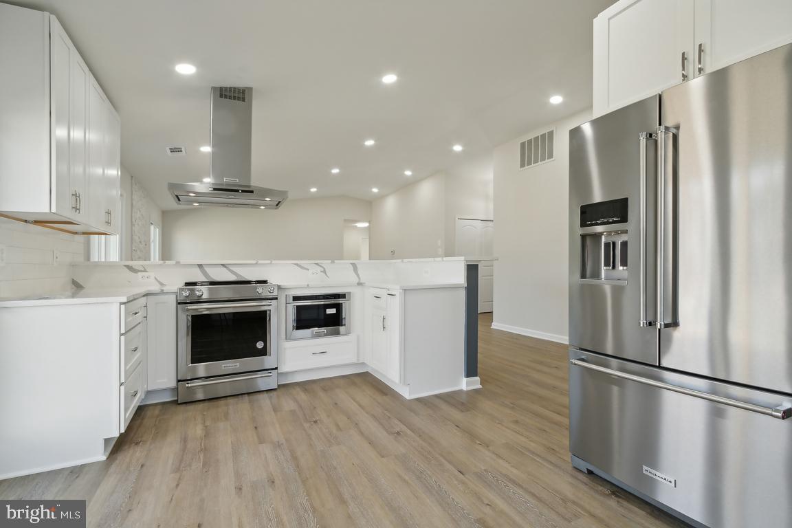 HIDDENBROOK - Residential