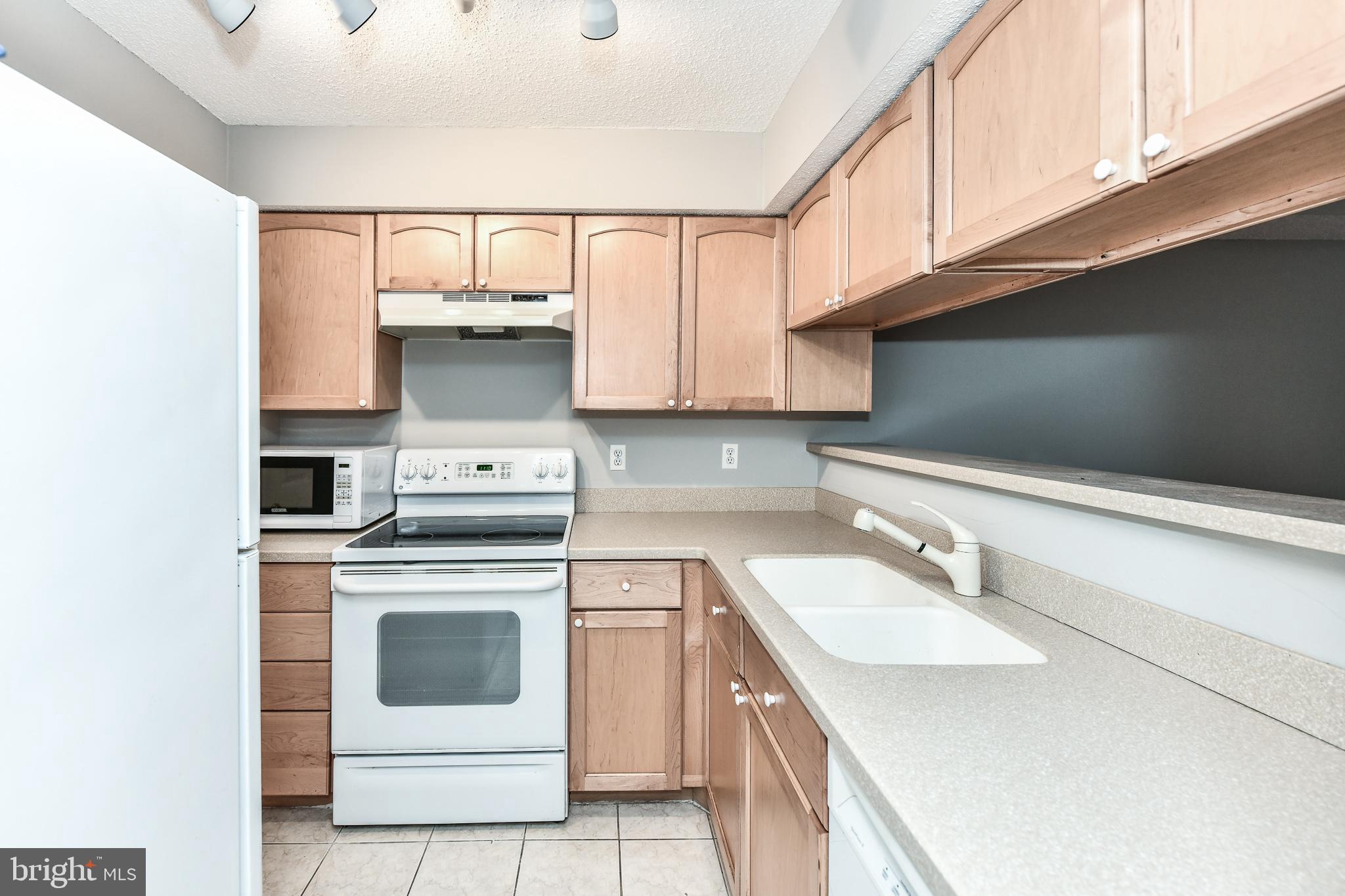 1524 LINCOLN WAY 317