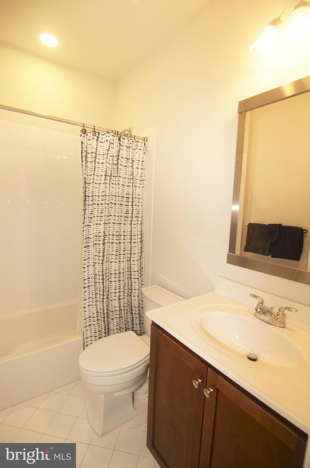 TOWSON GREEN - Residential Lease