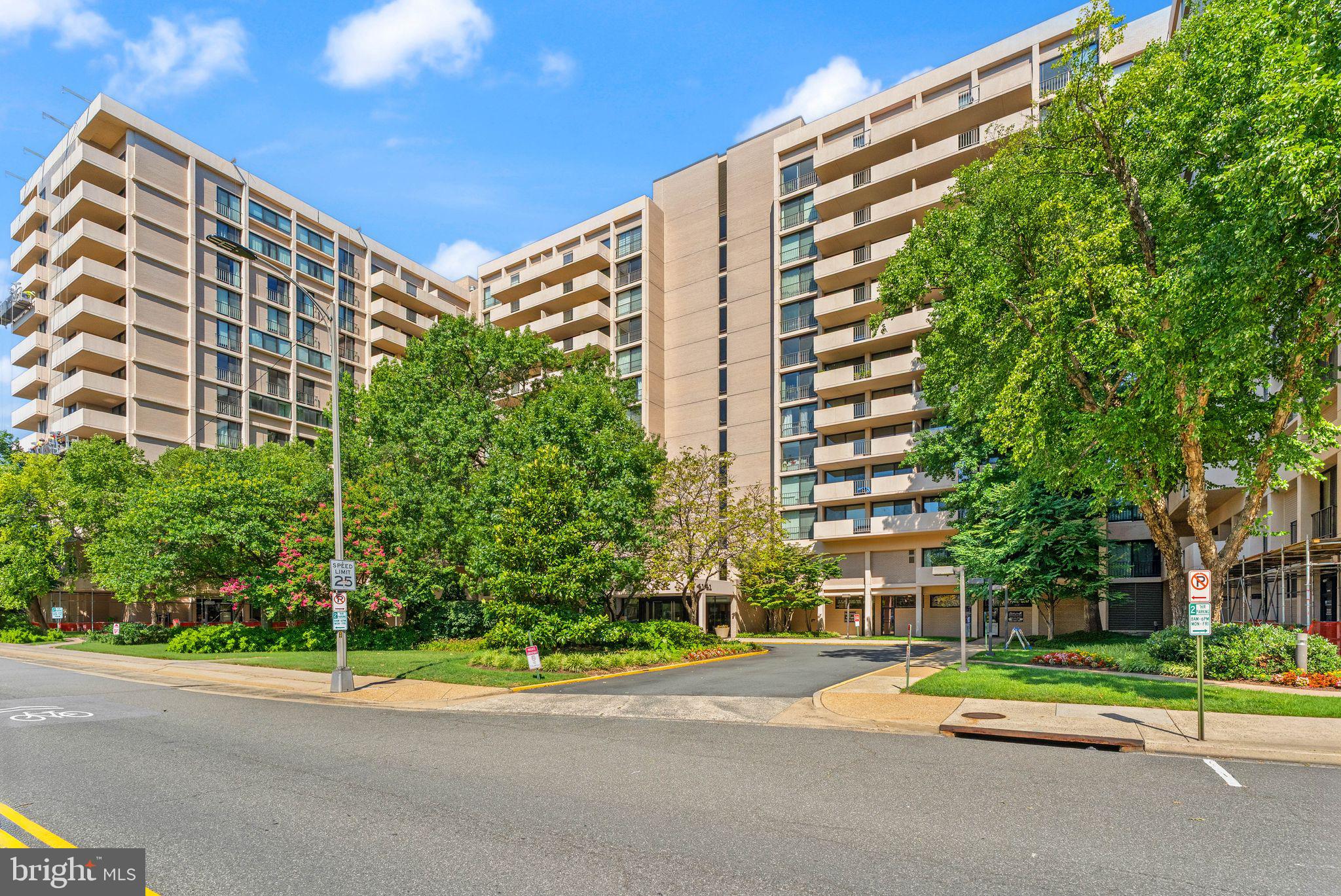 4141 N HENDERSON ROAD 1215
