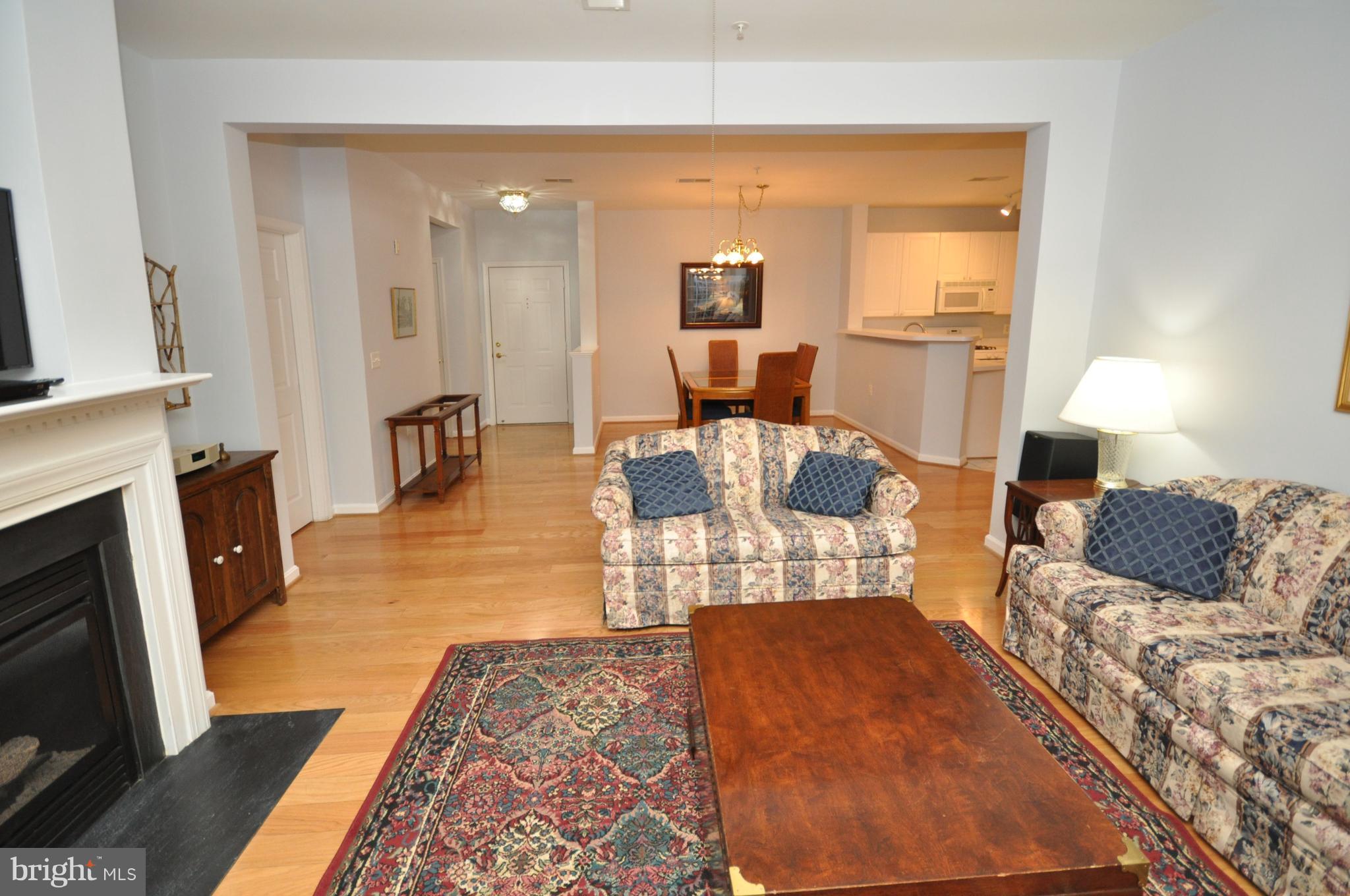 CHRISTOPHER AT CEDAR LAKES - Residential Lease