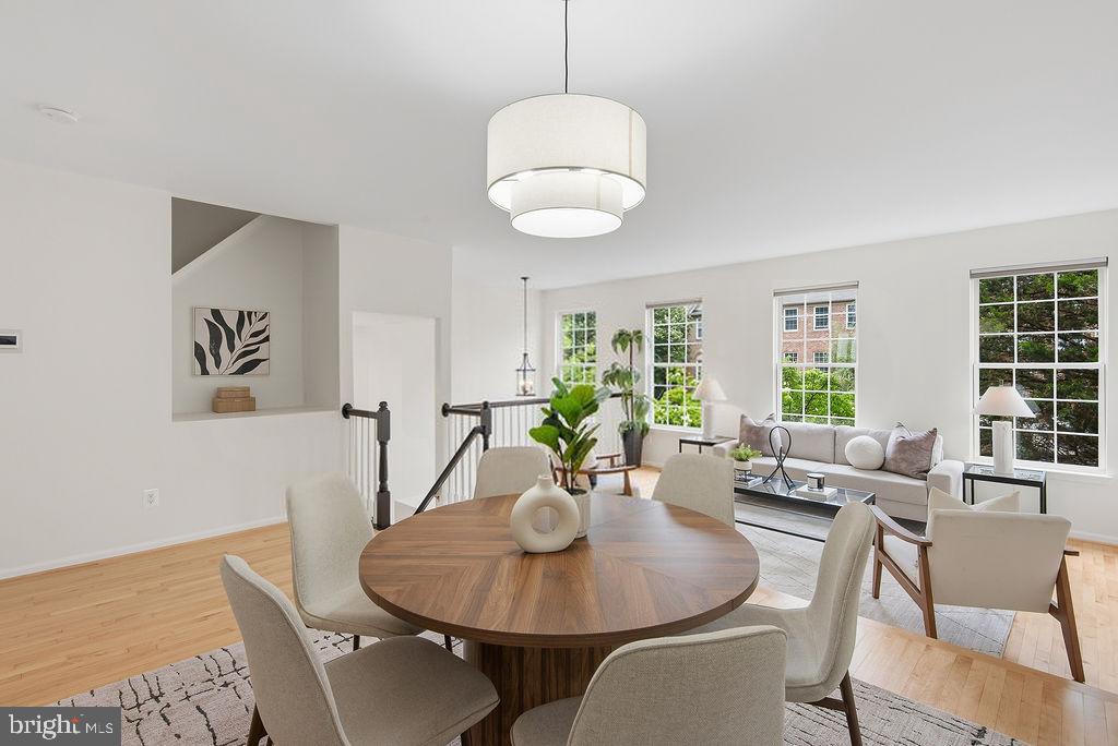 FAIR LAKES COURT - Residential