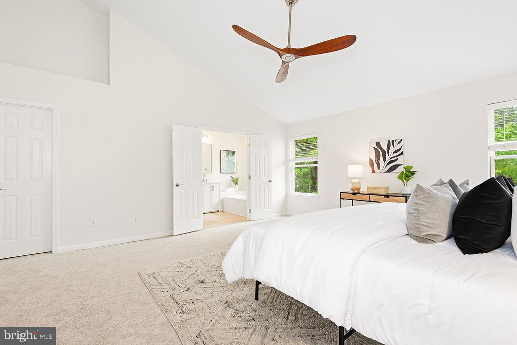 FAIR LAKES COURT - Residential