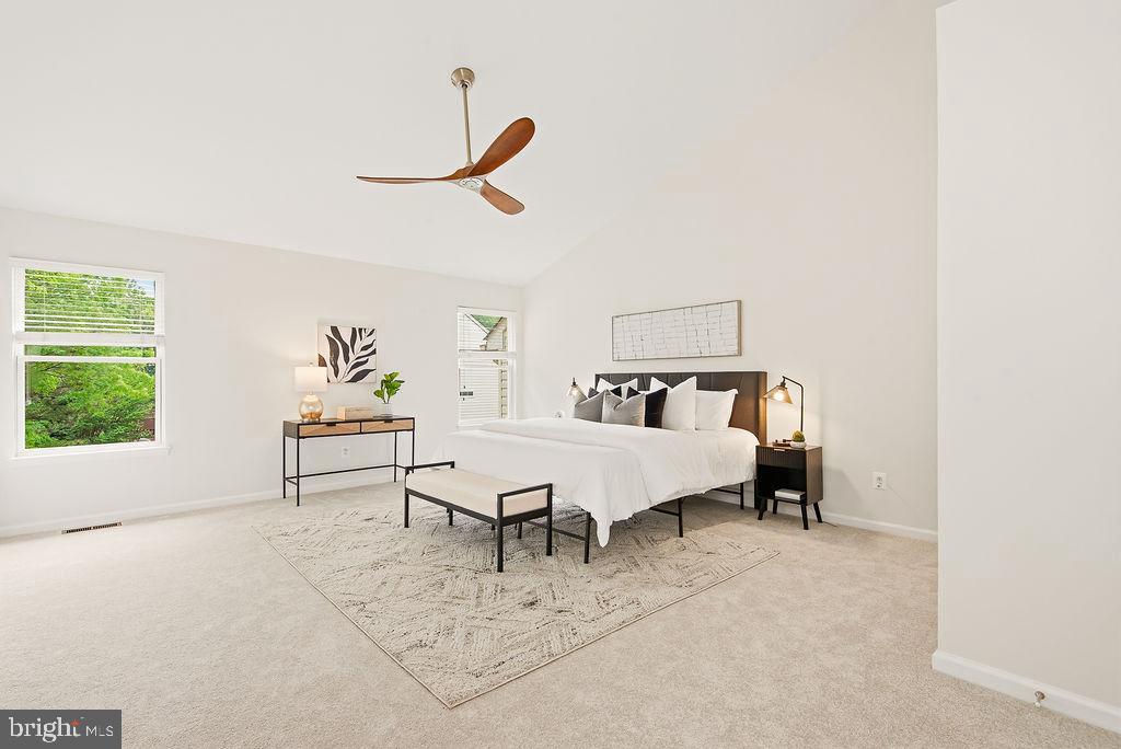 FAIR LAKES COURT - Residential