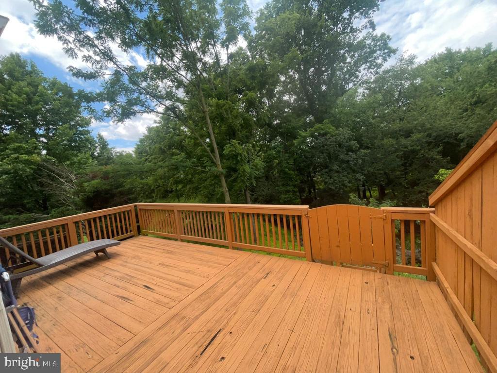 ROSE HILL FALLS - Residential