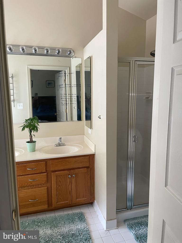 ROSE HILL FALLS - Residential