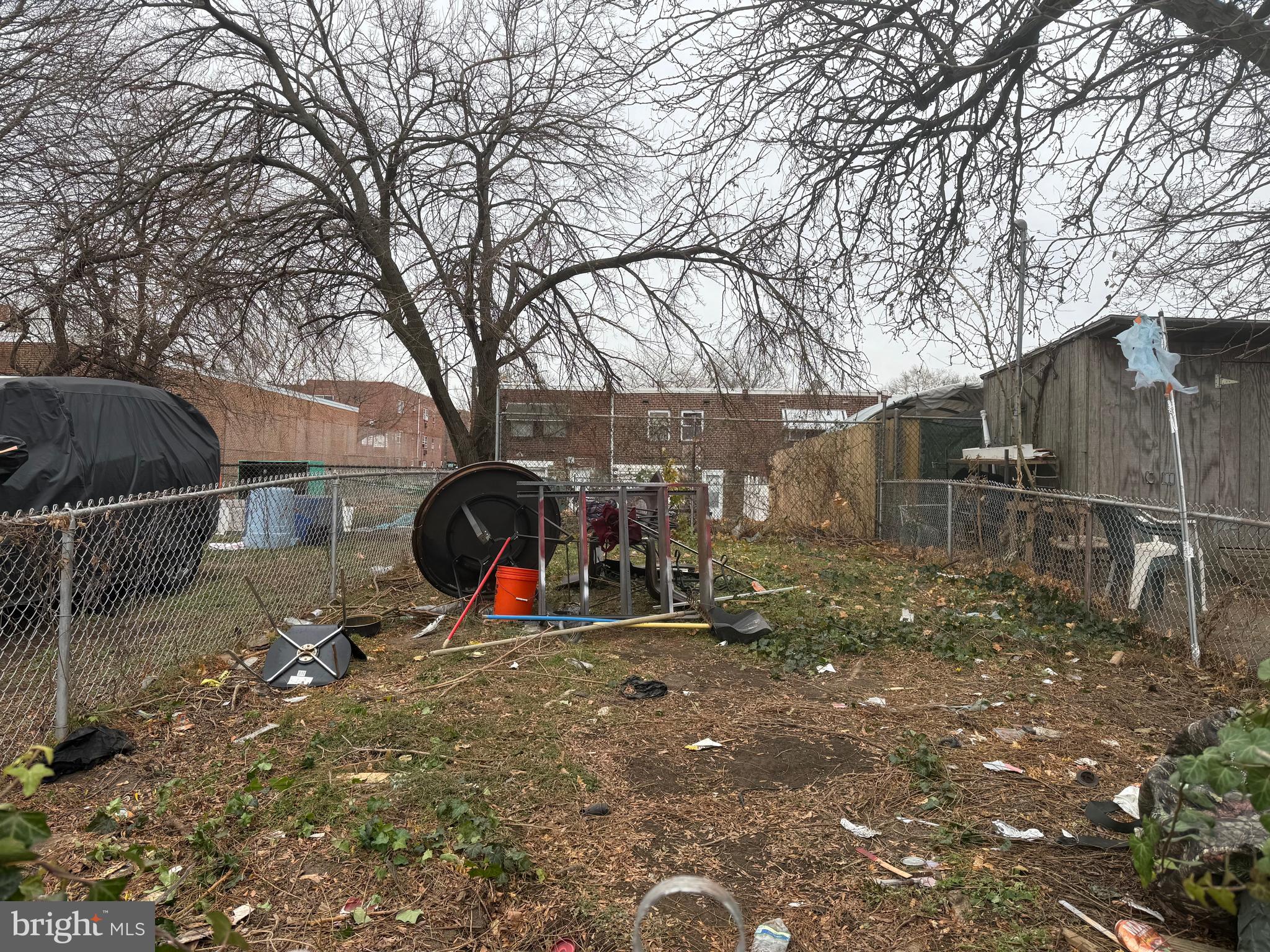 OXFORD CIRCLE - Residential