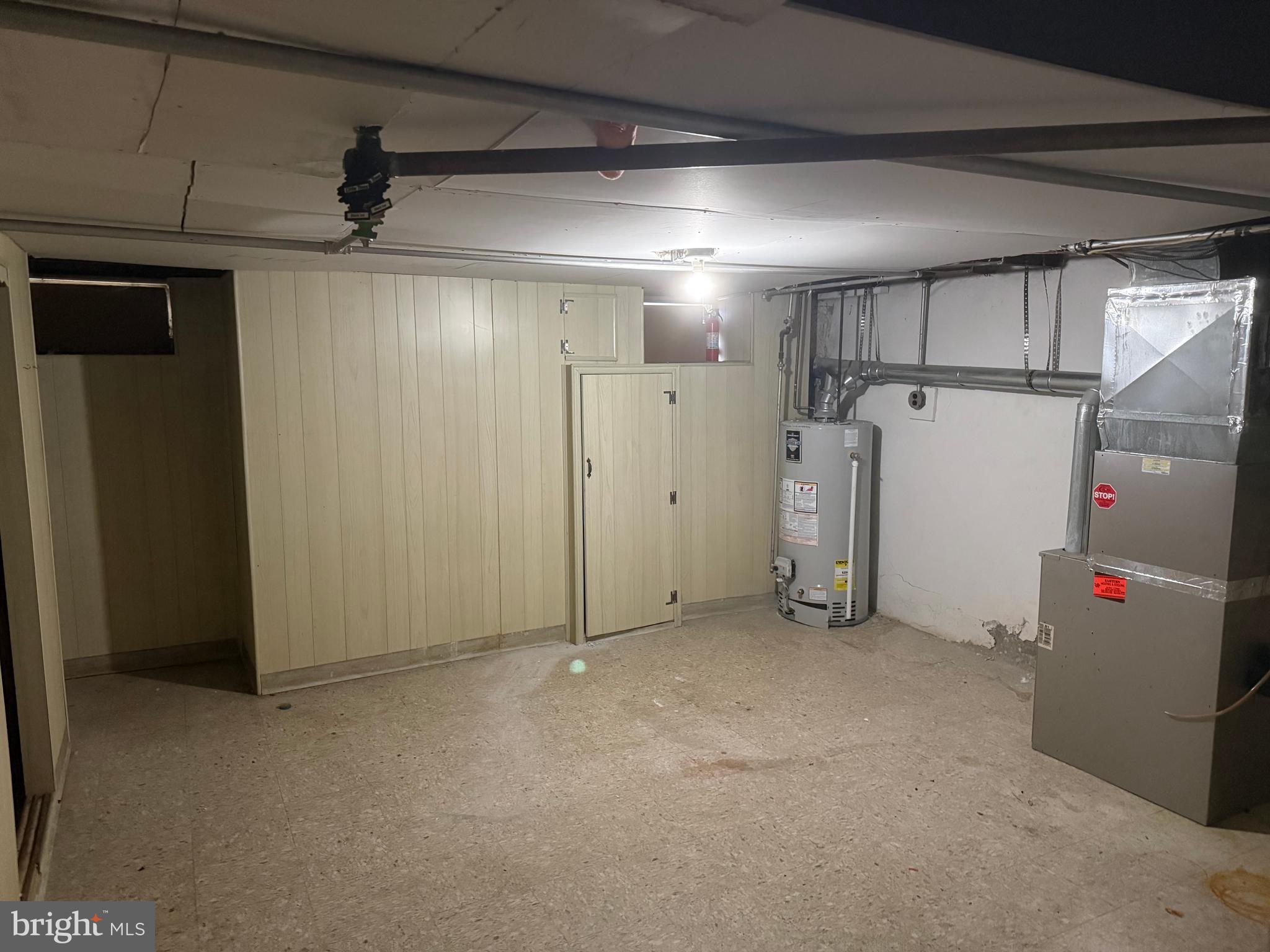 OXFORD CIRCLE - Residential