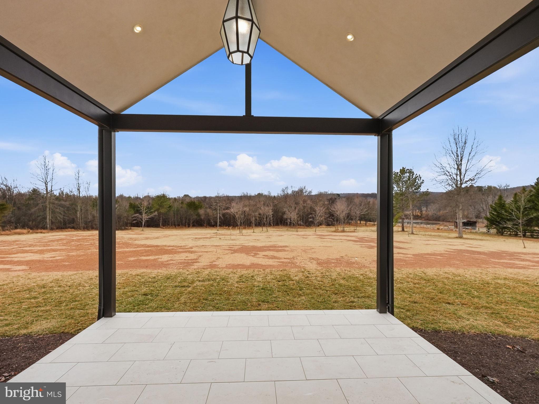 WATERFALL FARM - Residential