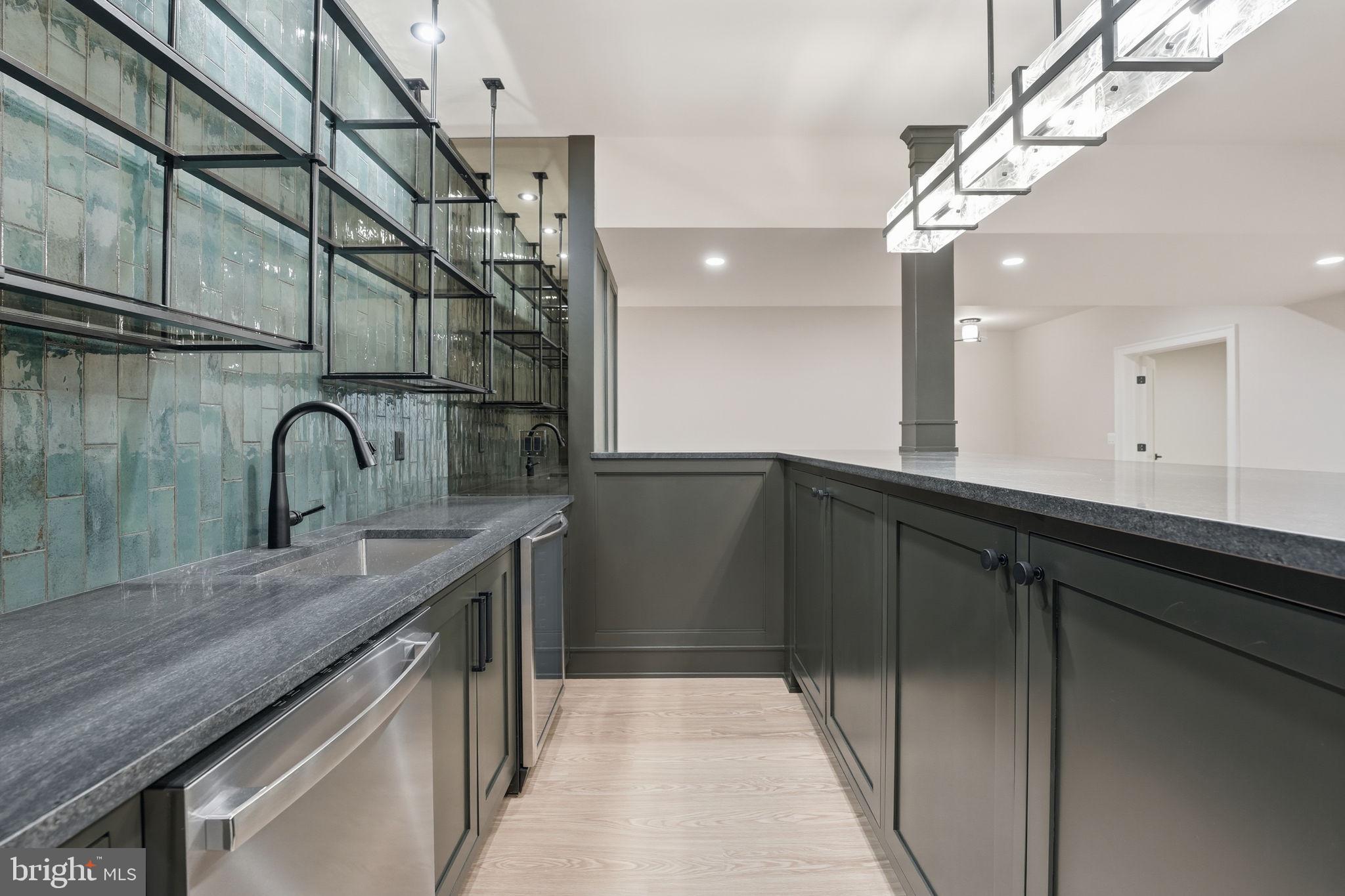 WATERFALL FARM - Residential