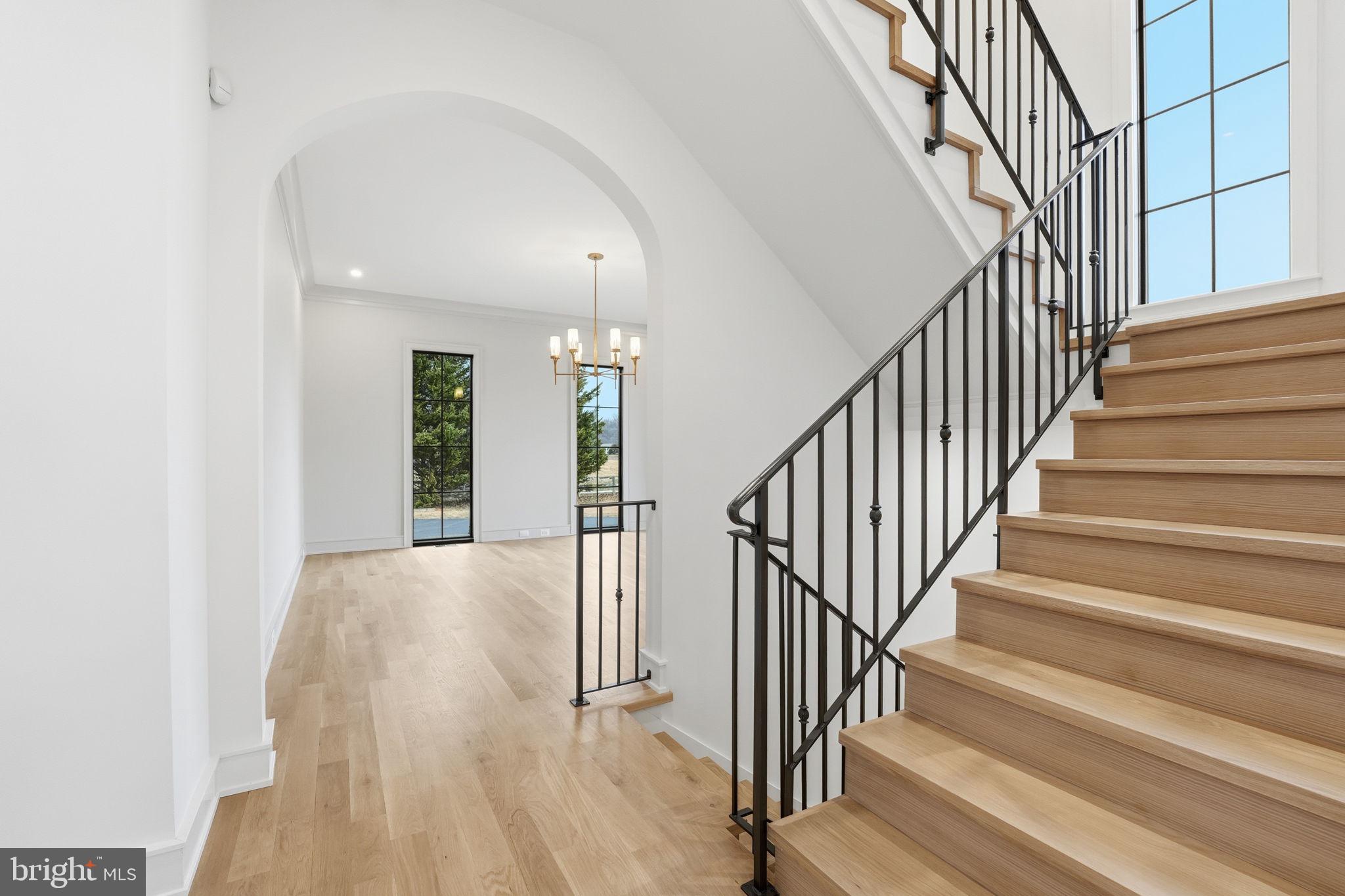 WATERFALL FARM - Residential