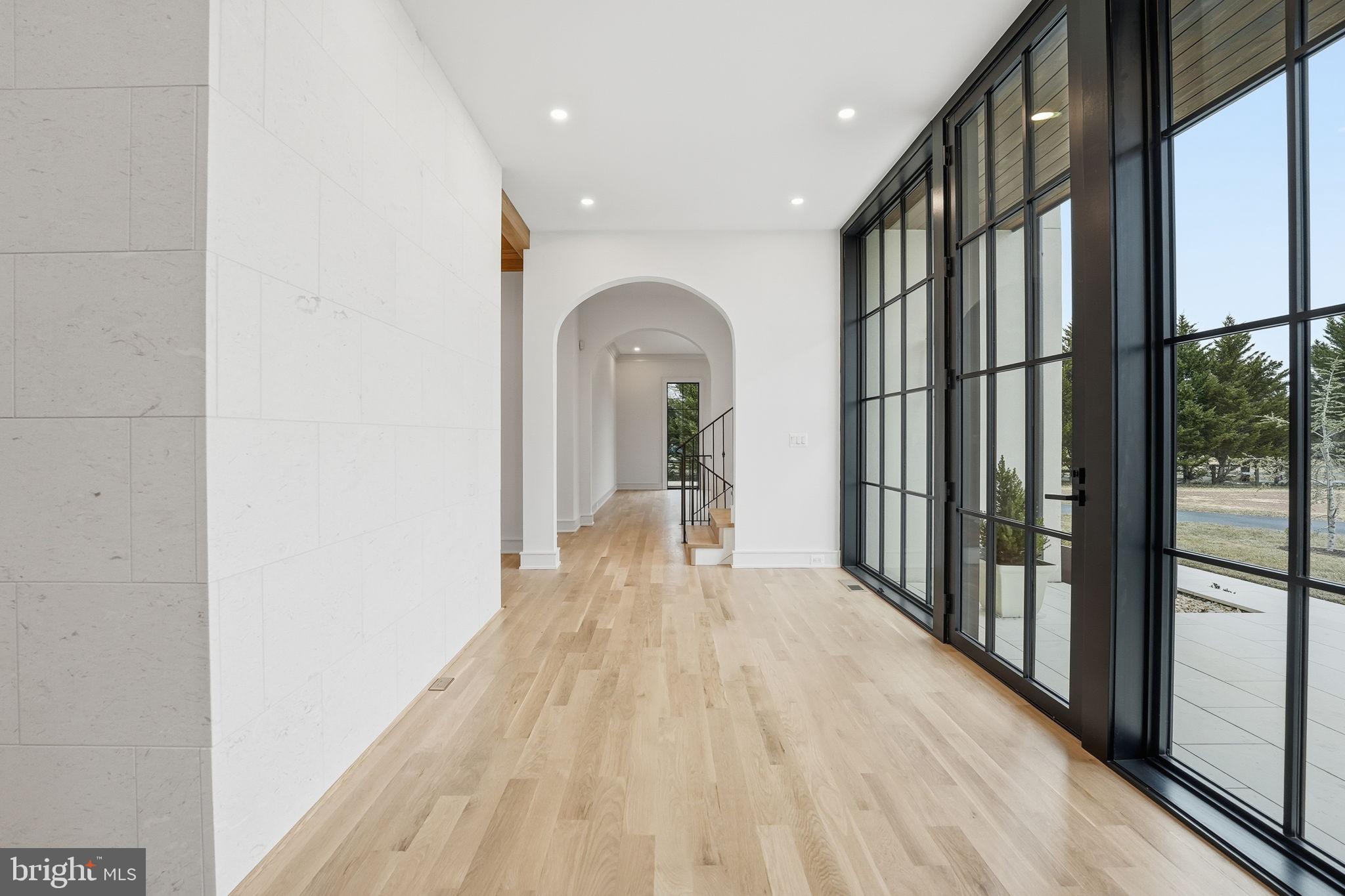 WATERFALL FARM - Residential